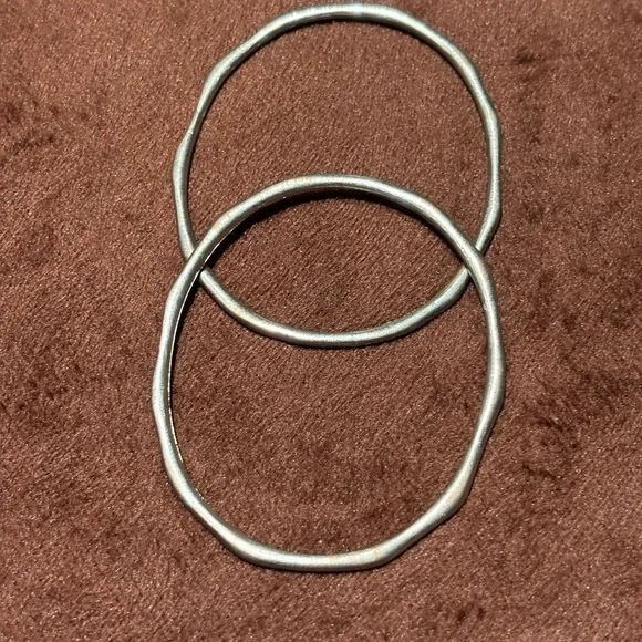 Eight Assorted Pattern Metal Bracelets Silver Women - Picture 10 of 16